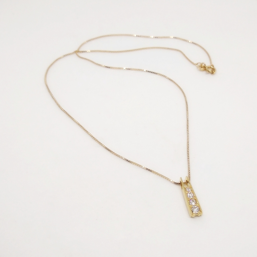 Vermiel gold with CZ vertical bar necklace